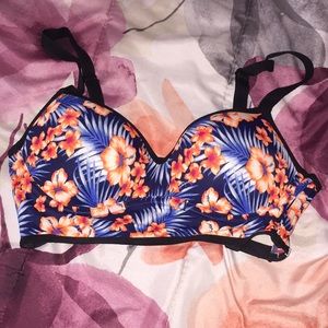 Victoria secret/pink bra
